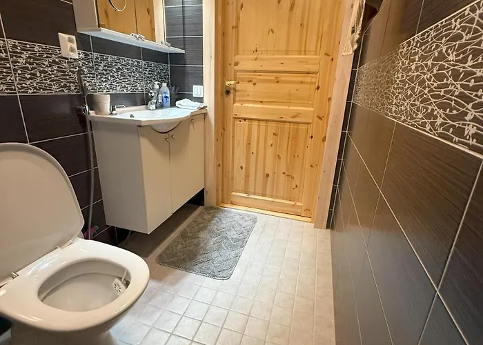 Maya, For Vacation Holidays Chalet Jaala